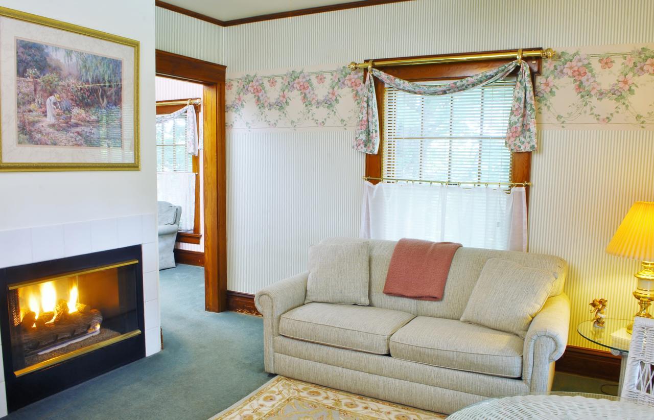 Arbor Hill Inn La Porte Εξωτερικό φωτογραφία
