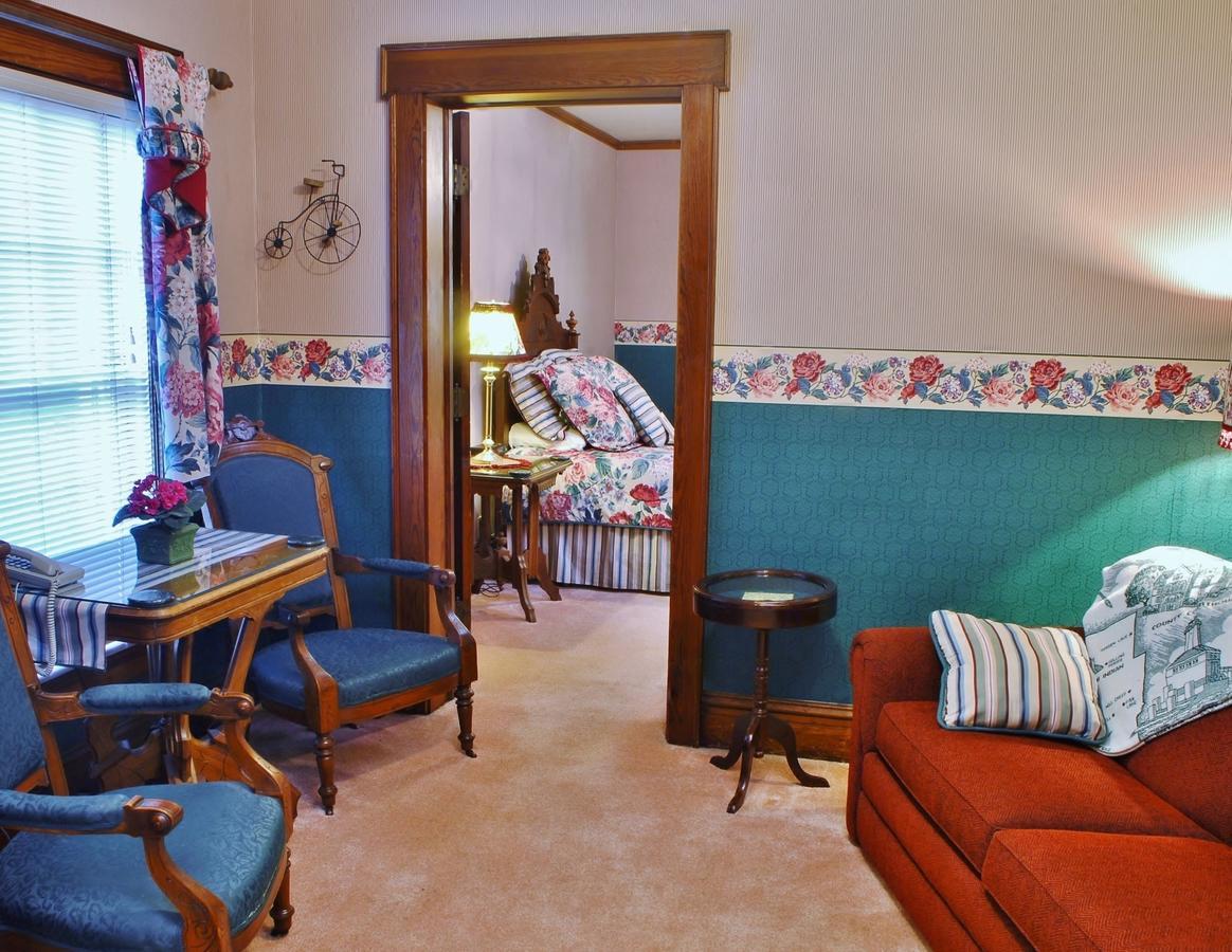 Arbor Hill Inn La Porte Εξωτερικό φωτογραφία